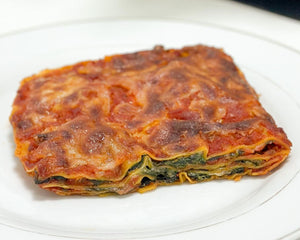 Lasagna Spinach with tomato sauce